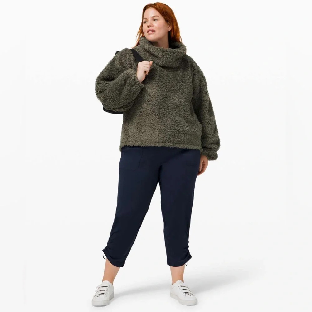 Lululemon 2020 Warm Restore Sherpa Pullover Army Green - Picture 2 of 10